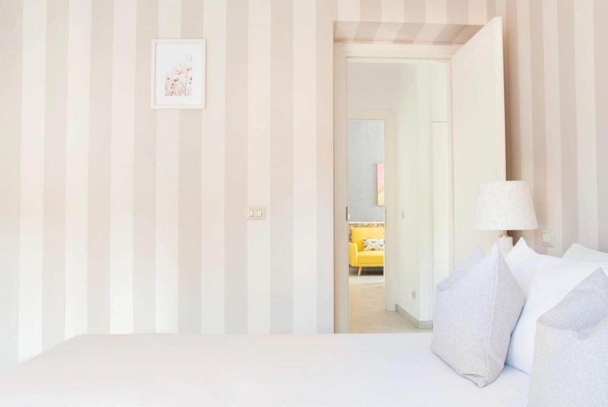 Three-bedroom With Private Terrace - Anagnina Roma