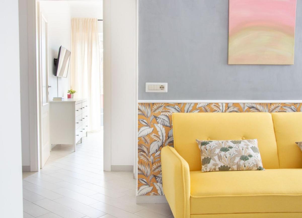 Three-bedroom With Private Terrace - Anagnina Apartment Rome