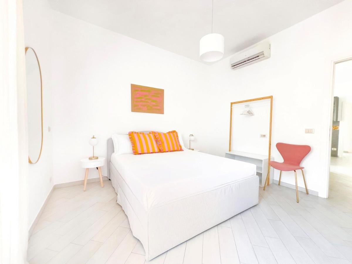Three-bedroom With Private Terrace - Anagnina Appartamento *