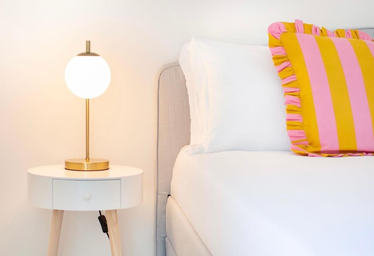 Three-bedroom With Private Terrace - Anagnina Roma