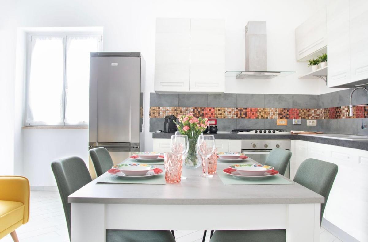 Three-bedroom With Private Terrace - Anagnina Appartamento *